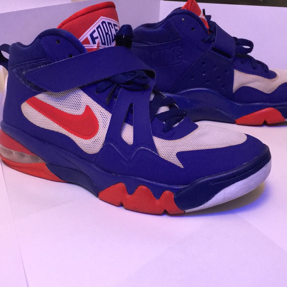 [Vintage Nike Basketball Sneakers]